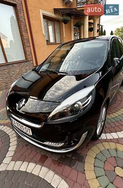 Минивэн Renault Megane Scenic 2012 в 