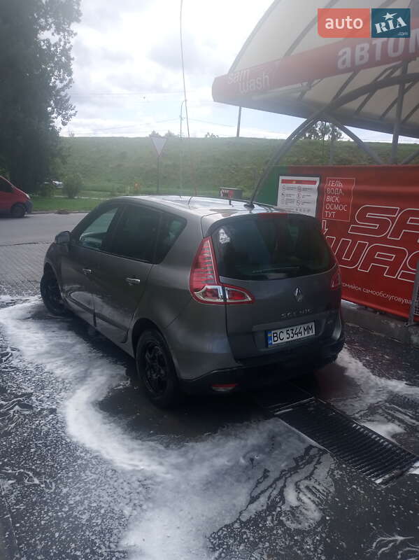 Минивэн Renault Megane Scenic 2011 в Львове