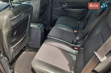 Минивэн Renault Megane Scenic 2012 в 