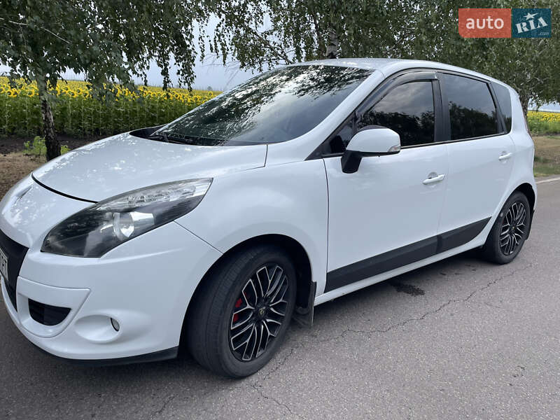 Минивэн Renault Megane Scenic 2011 в Днепре фото 6 Минивэн Renault Megane Scenic 2011 в Днепре