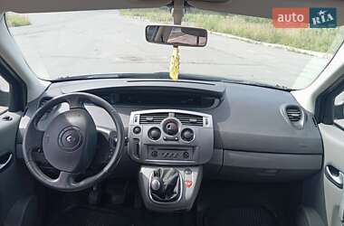Минивэн Renault Megane Scenic 2009 в 