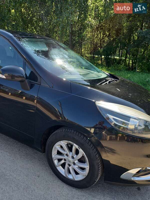 Мінівен Renault Megane Scenic 2012 в Новояворівську