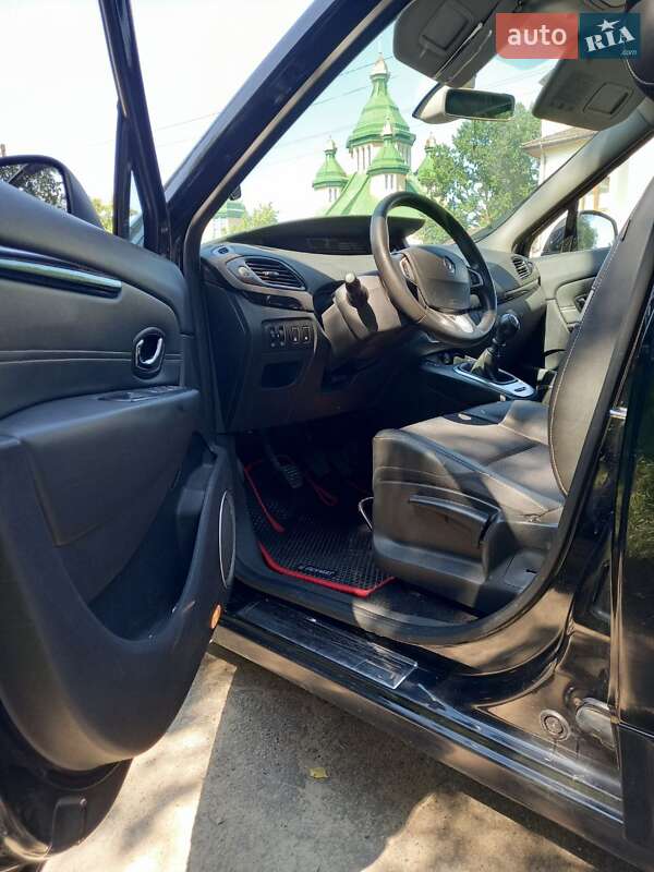 Мінівен Renault Megane Scenic 2012 в Новояворівську