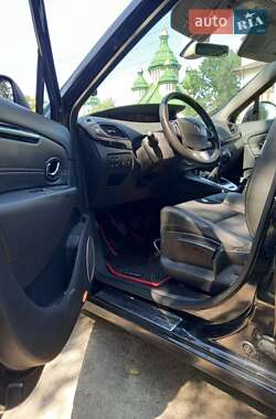 Минивэн Renault Megane Scenic 2012 в 