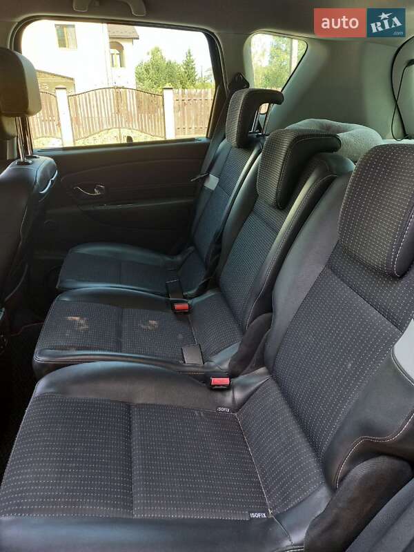 Мінівен Renault Megane Scenic 2012 в Новояворівську