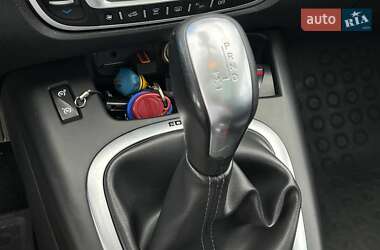 Минивэн Renault Megane Scenic 2014 в 