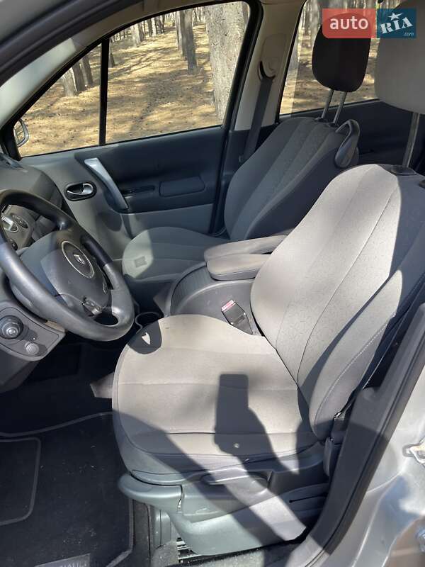 Мінівен Renault Megane Scenic 2007 в Миколаєві фото 5 Мінівен Renault Megane Scenic 2007 в Миколаєві