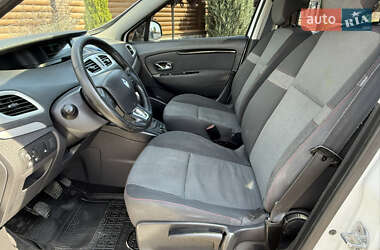 Минивэн Renault Megane Scenic 2014 в 
