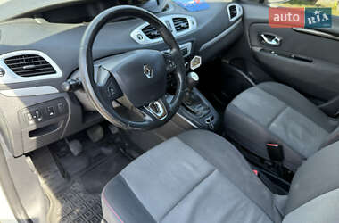 Минивэн Renault Megane Scenic 2014 в 
