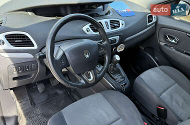 Минивэн Renault Megane Scenic 2014 в 