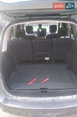 Минивэн Renault Megane Scenic 2014 в 