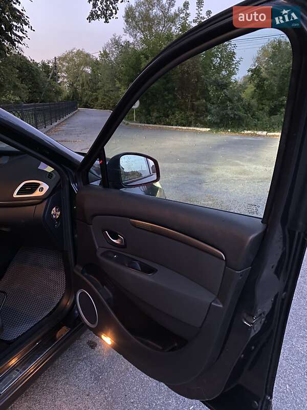 Минивэн Renault Megane Scenic 2010 в Барановке
