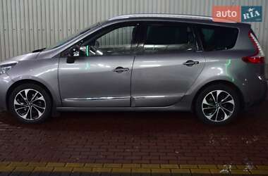 Минивэн Renault Megane Scenic 2016 в 