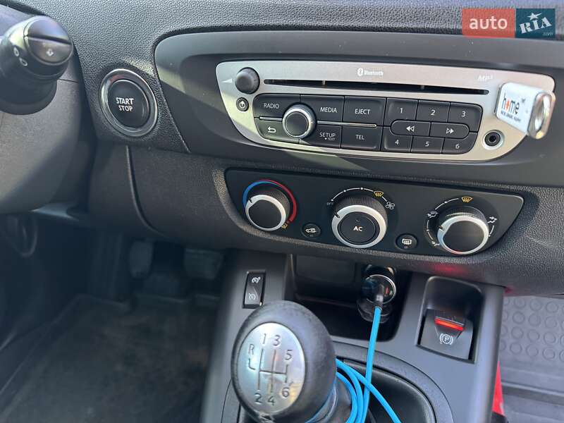 Минивэн Renault Megane Scenic 2013 в Полтаве фото 12 Минивэн Renault Megane Scenic 2013 в Полтаве