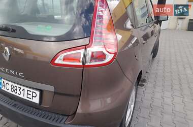 Минивэн Renault Megane Scenic 2011 в 