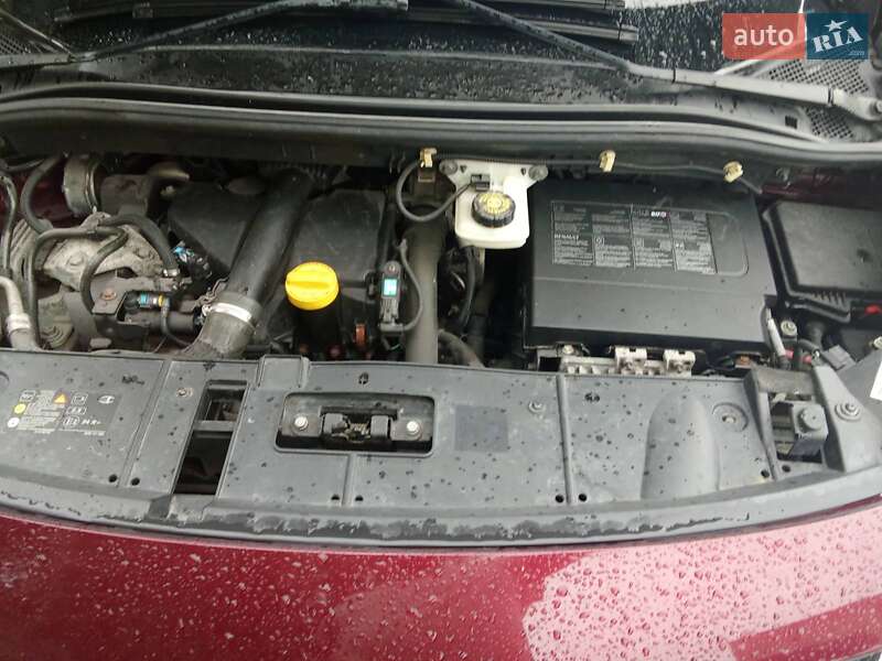 Мінівен Renault Megane Scenic 2014 в Чернівцях