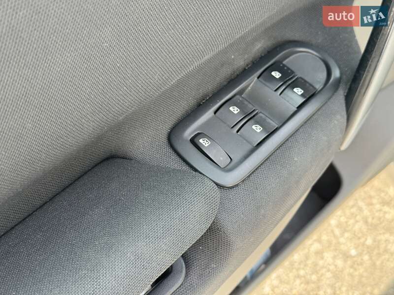 Минивэн Renault Megane Scenic 2008 в Киеве