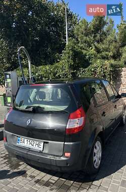 Минивэн Renault Megane Scenic 2004 в 