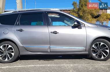 Минивэн Renault Megane Scenic 2016 в 