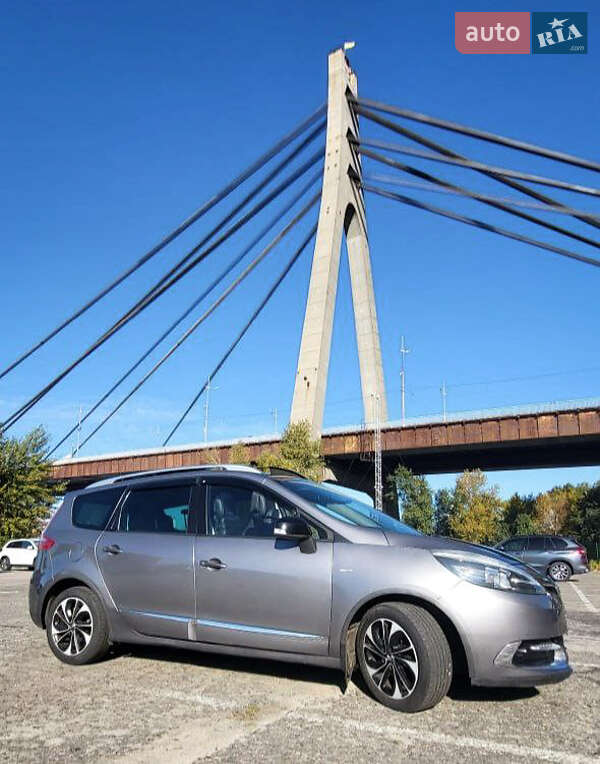 Минивэн Renault Megane Scenic 2016 в Киеве