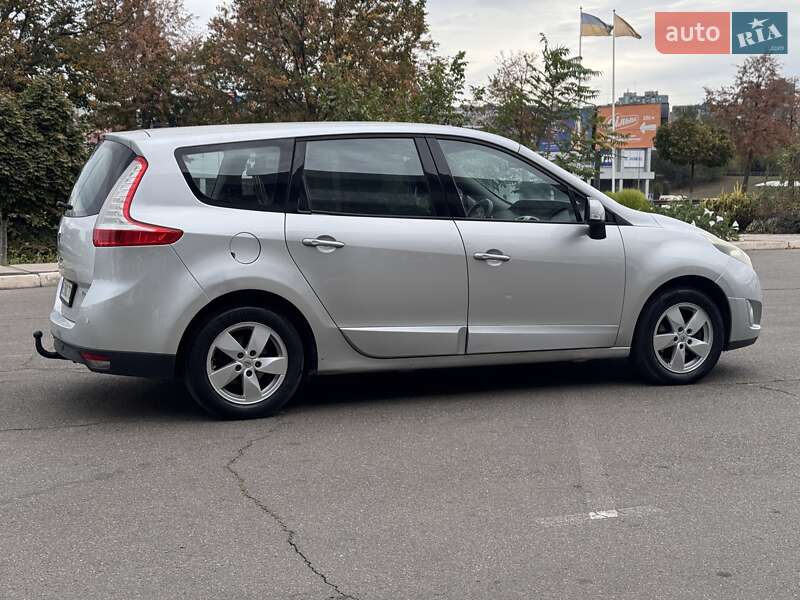 Минивэн Renault Megane Scenic 2009 в Кривом Роге