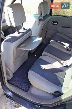 Минивэн Renault Megane Scenic 2005 в 
