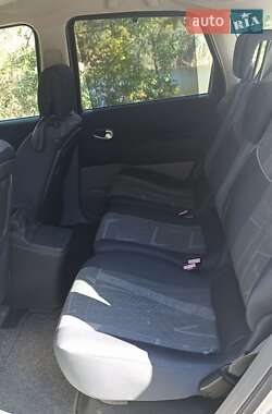 Универсал Renault Megane Scenic 2005 в 