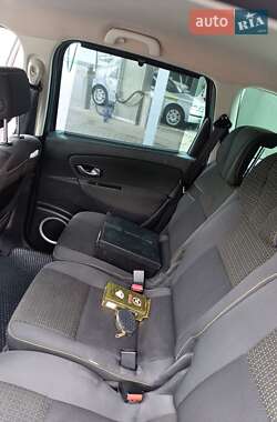 Мінівен Renault Megane Scenic 2009 в 