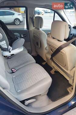 Минивэн Renault Megane Scenic 2006 в 