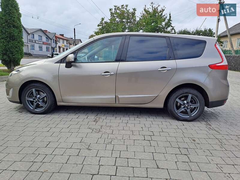 Минивэн Renault Megane Scenic 2010 в Ивано-Франковске