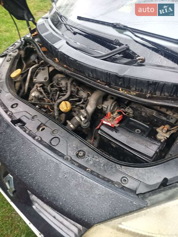 Минивэн Renault Megane Scenic 2004 в Гайсине