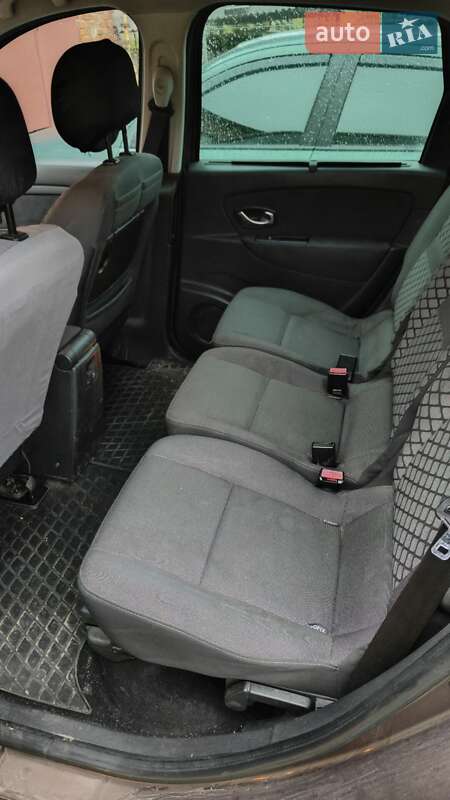 Минивэн Renault Megane Scenic 2010 в Хмельнике