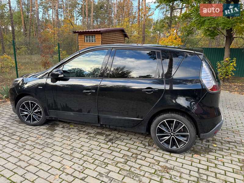 Минивэн Renault Megane Scenic 2012 в Коцюбинском