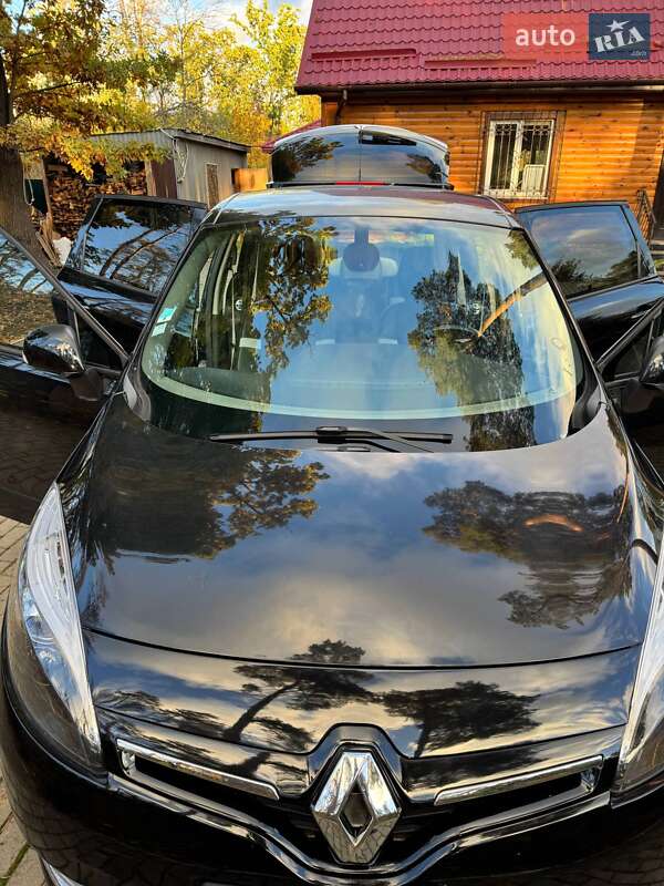 Минивэн Renault Megane Scenic 2012 в Коцюбинском