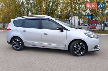 Минивэн Renault Megane Scenic 2014 в 