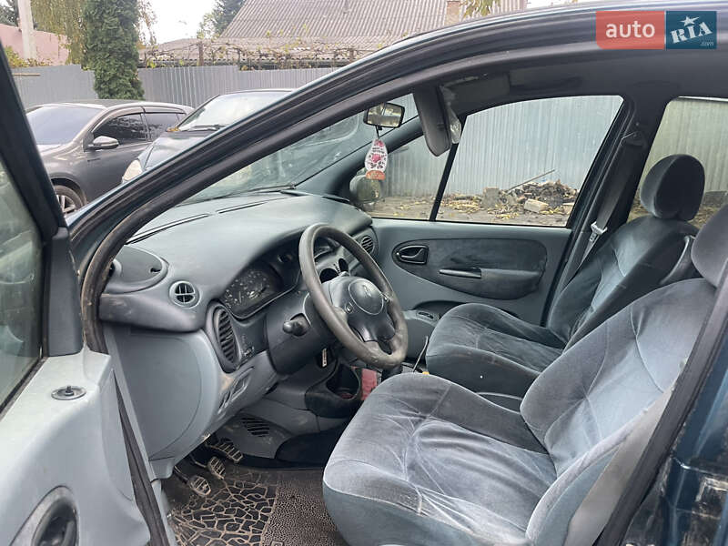 Мінівен Renault Megane Scenic 1998 в Чернівцях