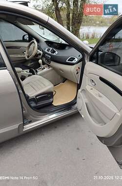 Мінівен Renault Megane Scenic 2010 в 