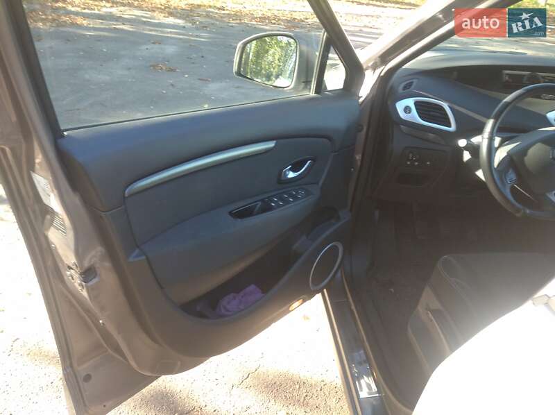 Мінівен Renault Megane Scenic 1999 в Житомирі фото 5 Мінівен Renault Megane Scenic 1999 в Житомирі