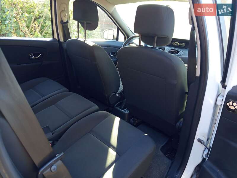 Минивэн Renault Megane Scenic 2013 в Киеве фото 17 Минивэн Renault Megane Scenic 2013 в Киеве