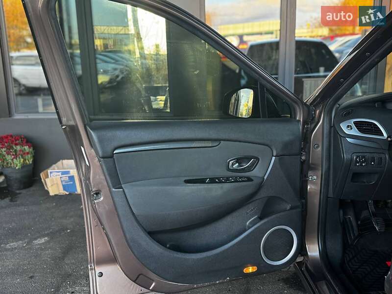 Минивэн Renault Megane Scenic 2010 в Виннице