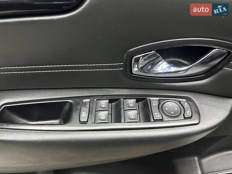 Мінівен Renault Megane Scenic 2012 в Чернівцях фото 7 Мінівен Renault Megane Scenic 2012 в Чернівцях