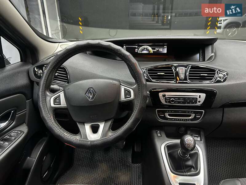 Мінівен Renault Megane Scenic 2012 в Чернівцях фото 19 Мінівен Renault Megane Scenic 2012 в Чернівцях