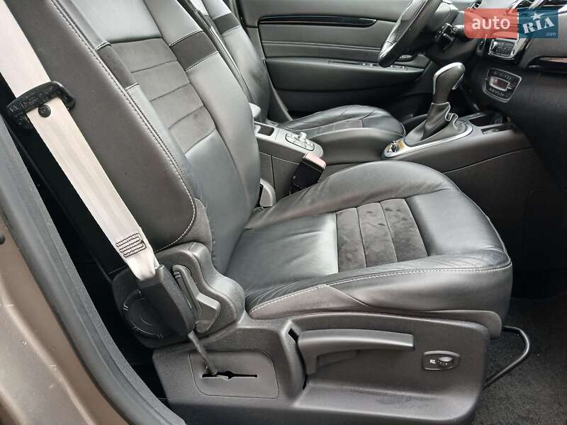 Мінівен Renault Megane Scenic 2012 в Ходореві