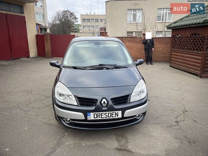 Минивэн Renault Megane Scenic 2007 в Владимире