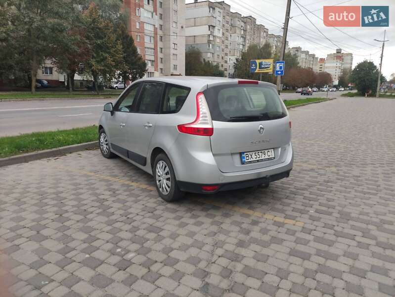 Минивэн Renault Megane Scenic 2010 в Каменец-Подольском