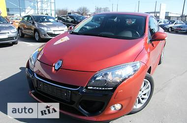 Купе Renault Megane 2012 в 
