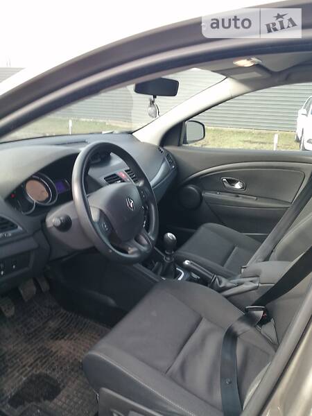 Універсал Renault Megane 2010 в Радивиліві фото 6 Універсал Renault Megane 2010 в Радивиліві