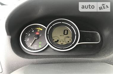 Хетчбек Renault Megane 2011 в 