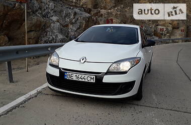 Хэтчбек Renault Megane 2013 в 