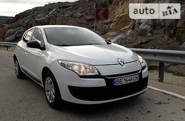 Хэтчбек Renault Megane 2013 в 